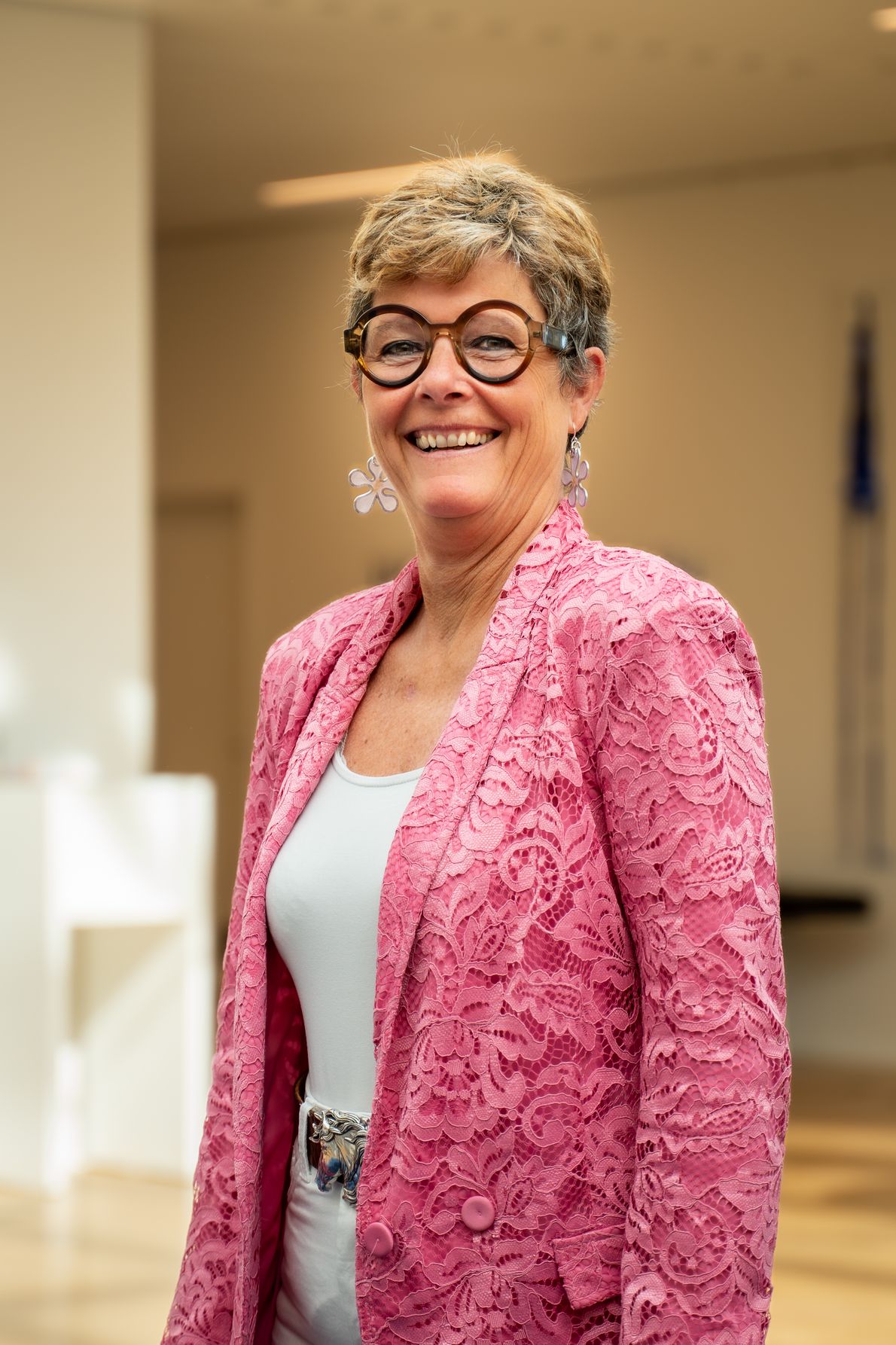 Portrait von Alice Mandel, der Expertin für WEG-Verwaltung der Volksbank Immobilien GmbH Kassel Göttingen