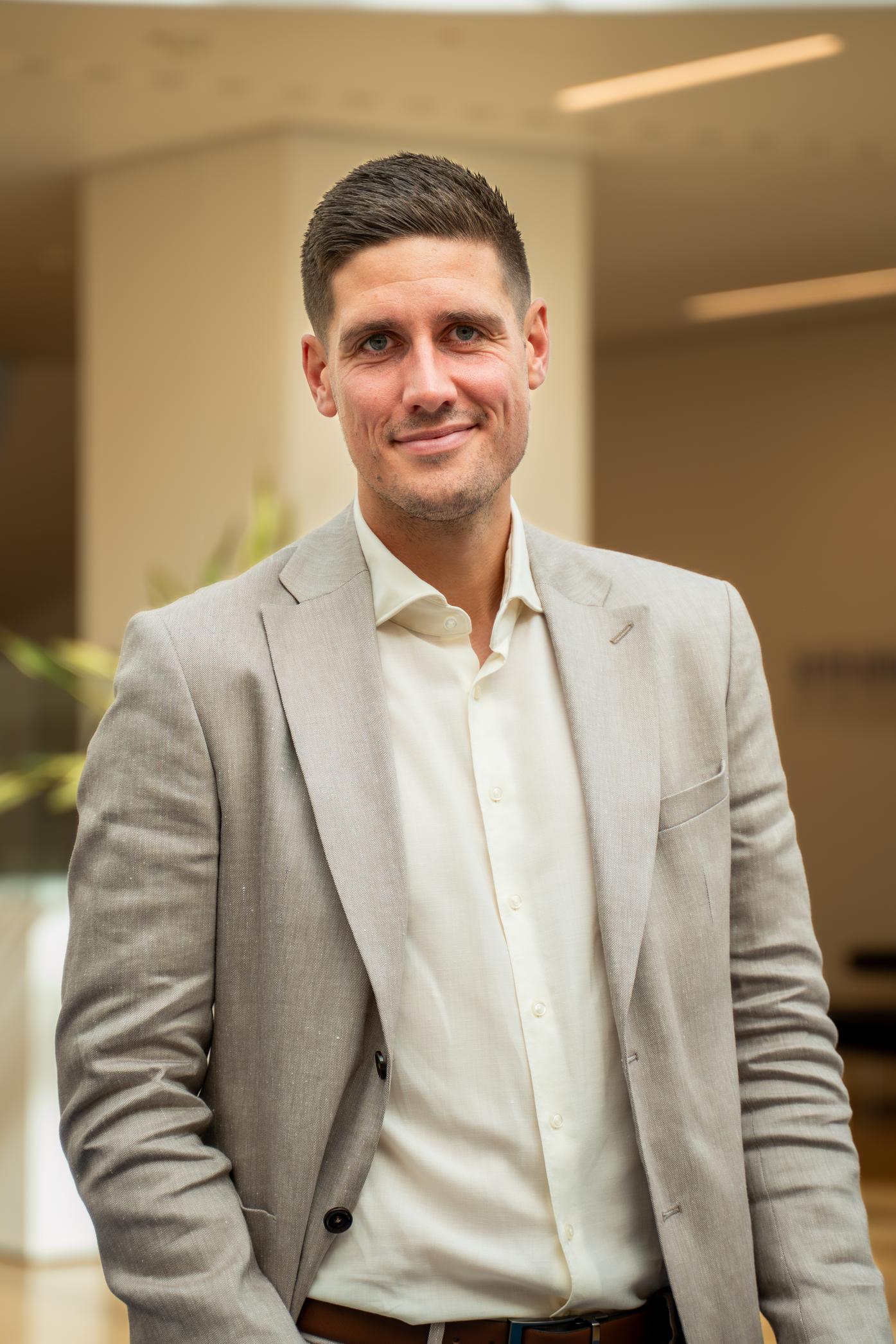 Portrait von Christoph Vit, dem Prokurist von Volksbank Immobilien GmbH Kassel Göttingen